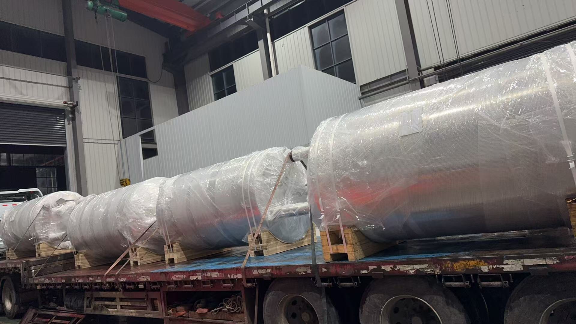 笃舜发往凯贤荣昌项目设备