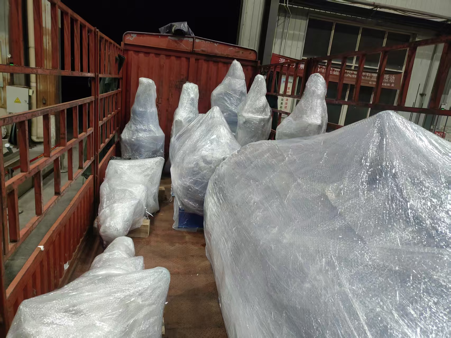 笃舜发往江苏中圣万华项目设备